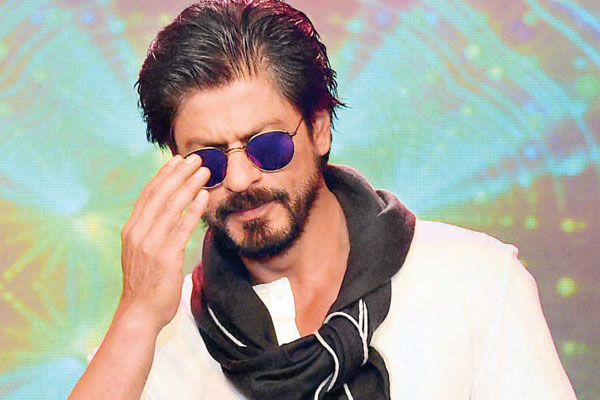 srk in new style